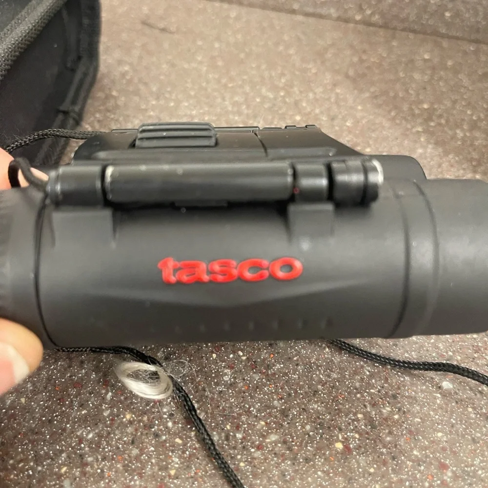 Tasco mini Compact Binoculars 10x25 with case